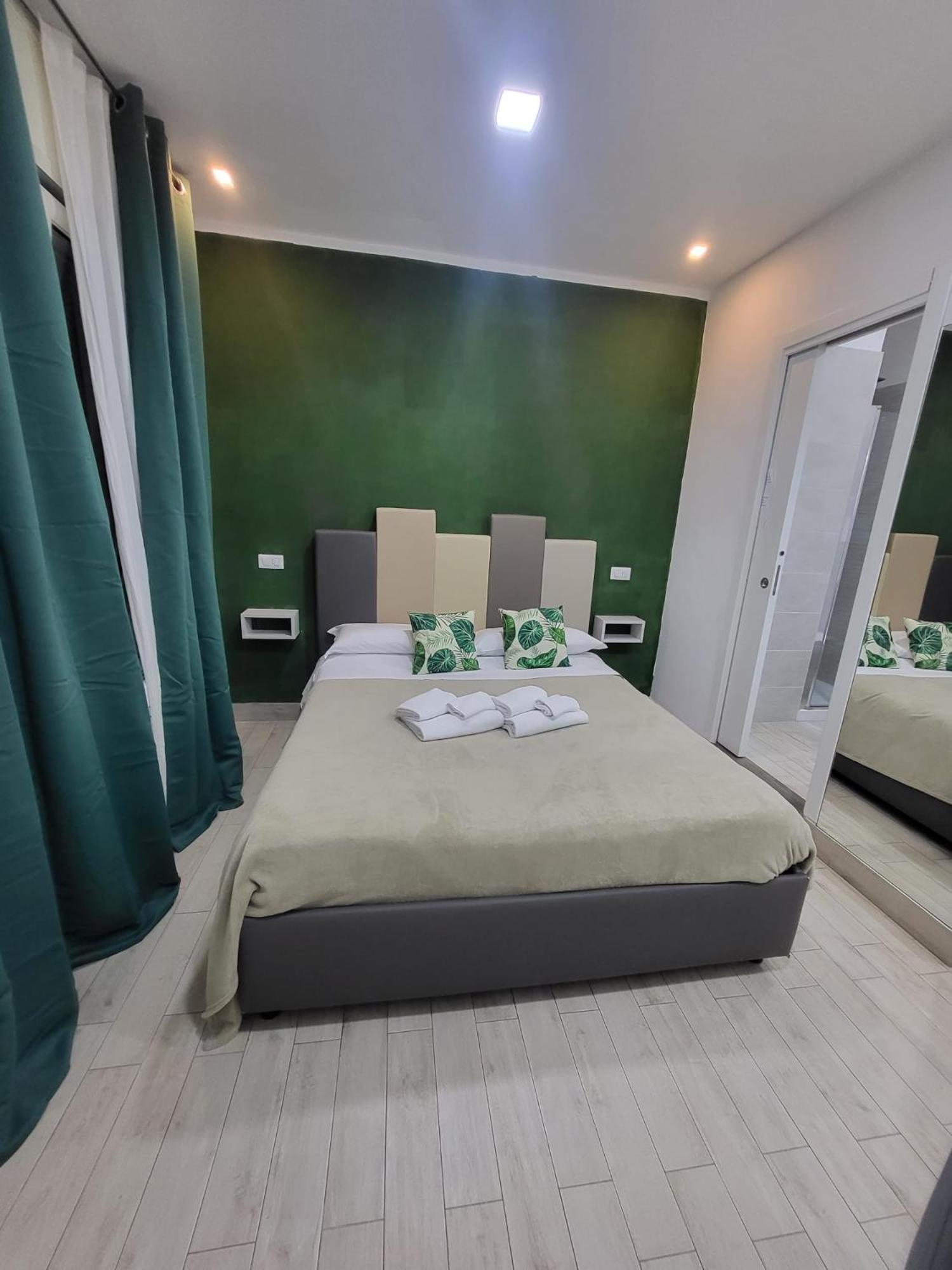 New Era Rooms Наполи Екстериор снимка